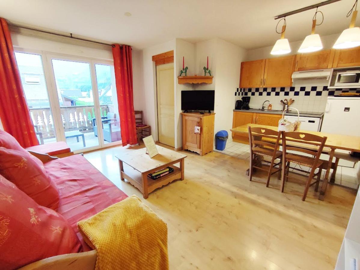 Le 102, T3 Pour 5 Personnes, Vue Montagne, Classe 2 Etoiles Nf, Parking, Piscine En Ete Bagnères-de-Luchon Exterior foto
